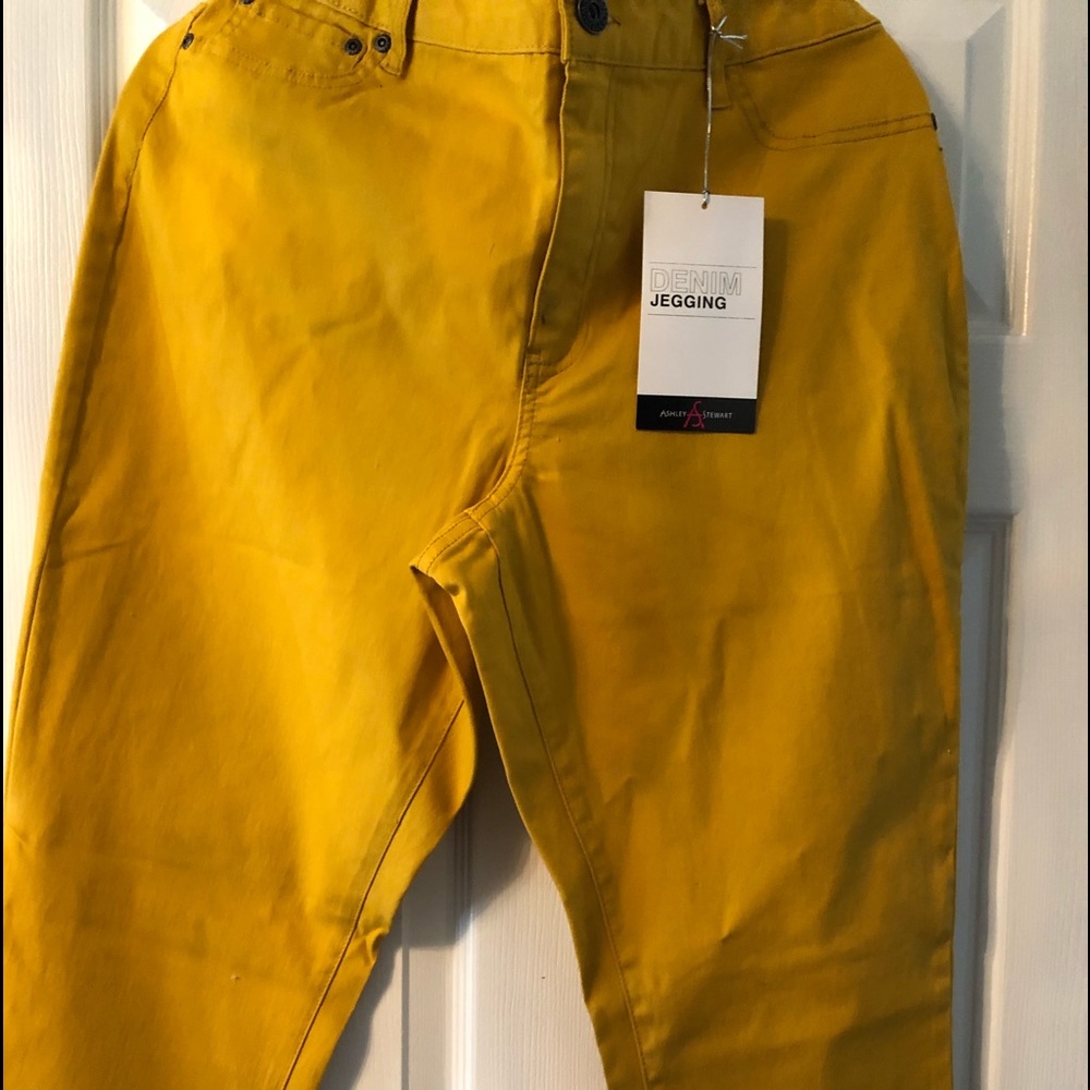 Mustard colored jeggings